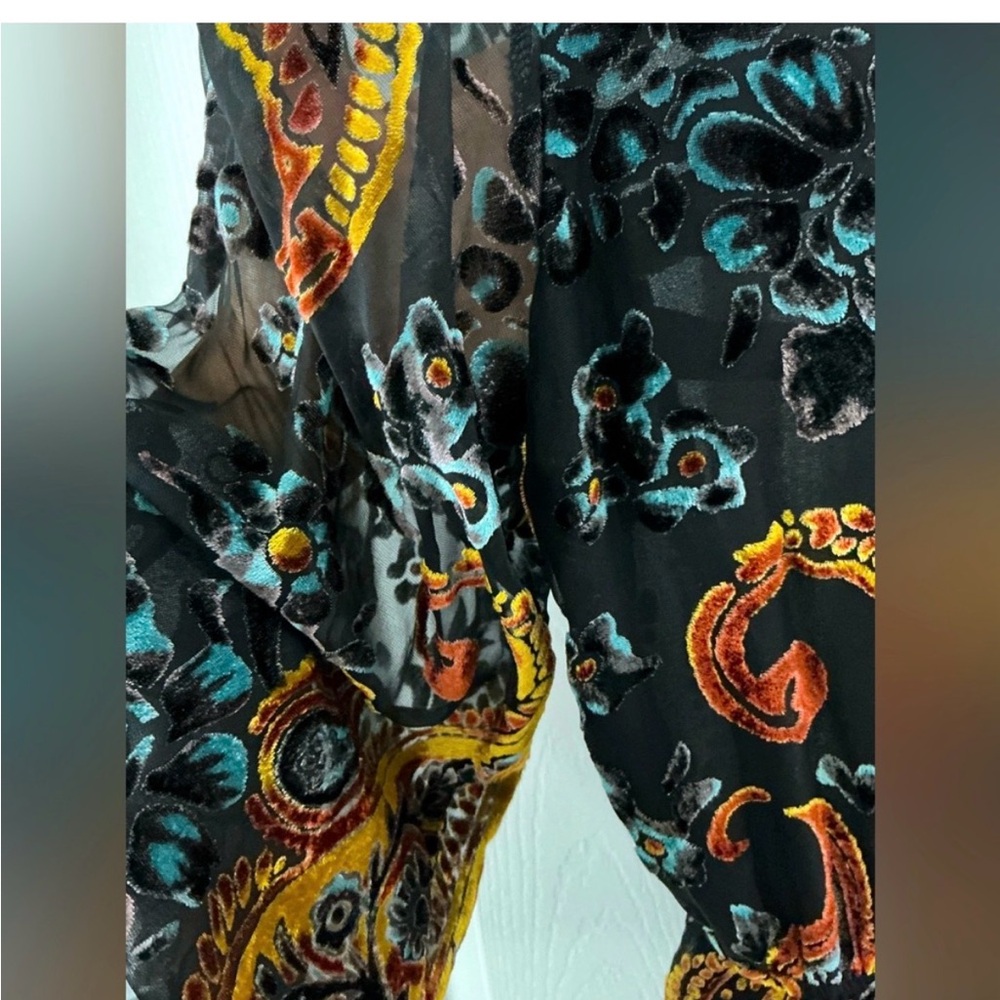 Open back Velvet paisley romper - Picture 10 of 10